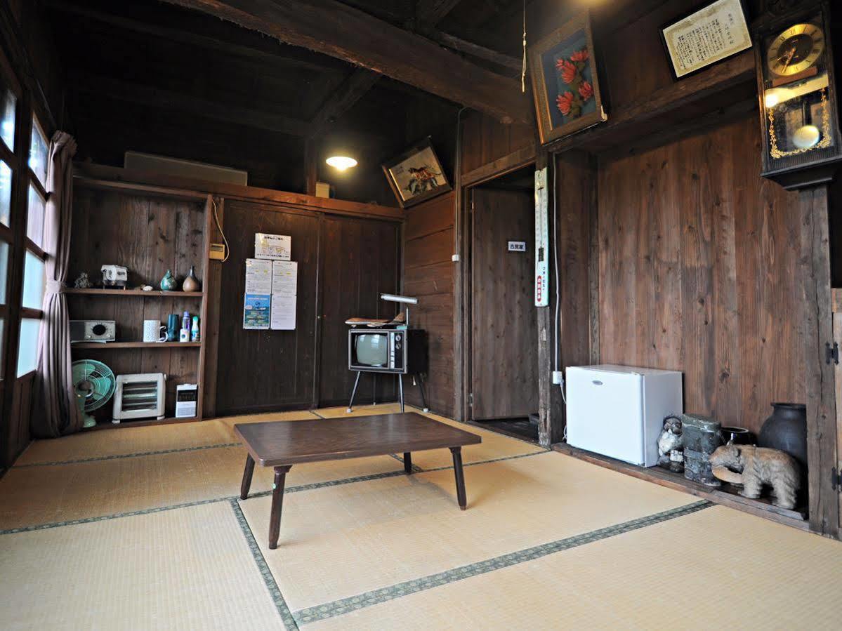 Nakijin No Yado Hibiscus Hotel Exterior photo